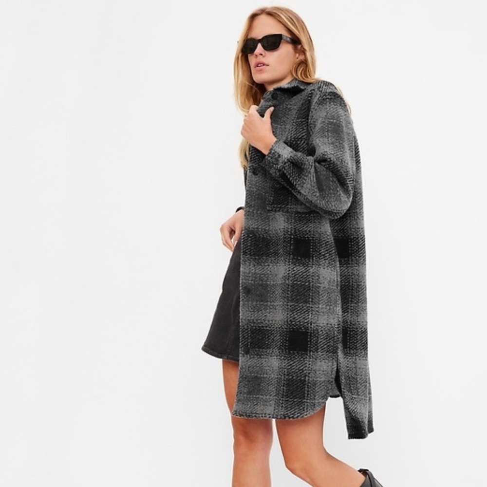 GAP Oversized Wool Plaid Shirt Jacket from Gap Ivory and Brown Size Large